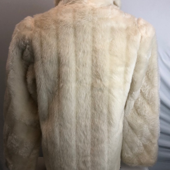 100% fur coat - Picture 2 of 2